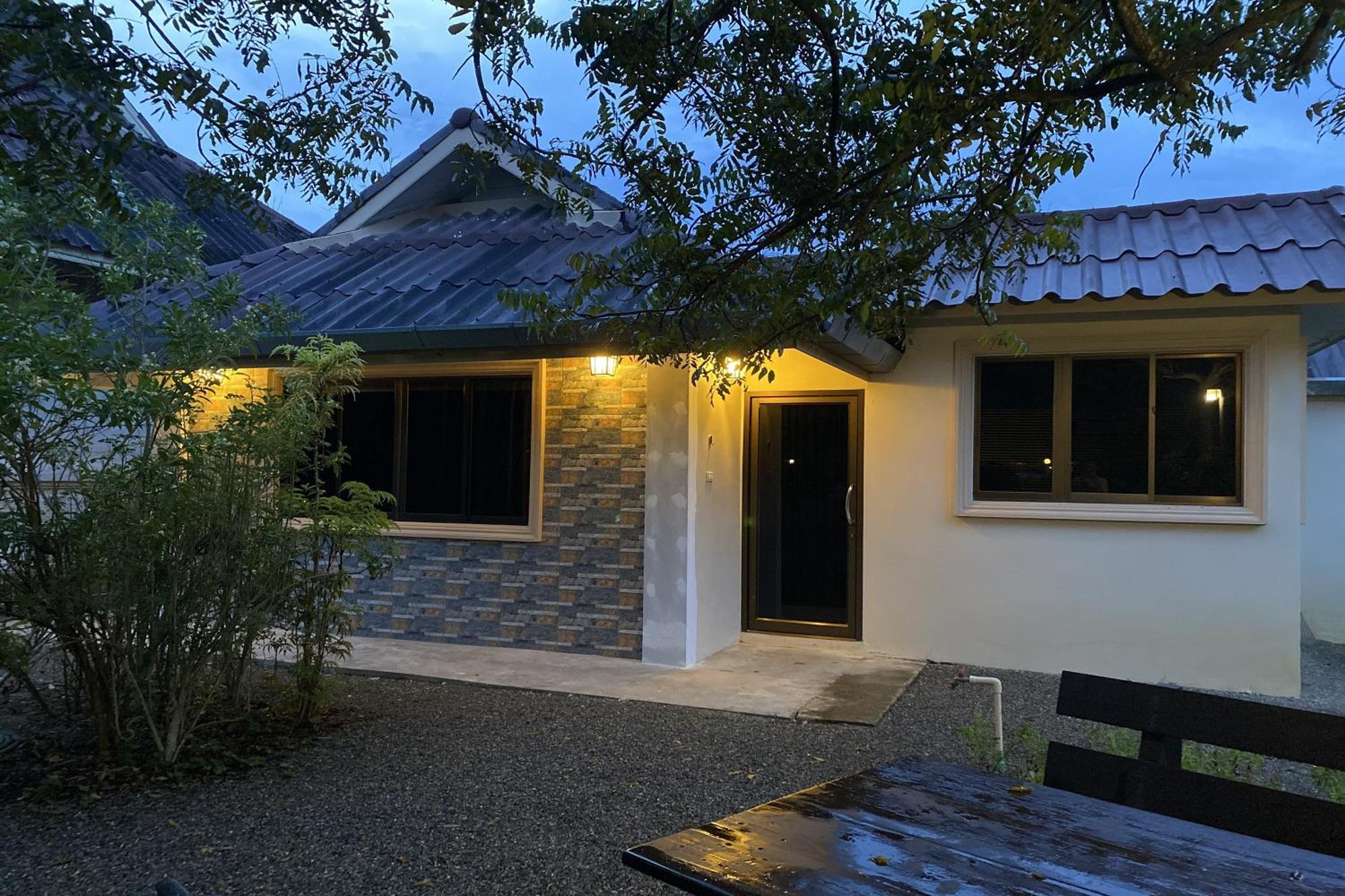 Sanaepatan Home Resort - เสน่ห์ป่าตาล โฮม รีสอร์ต Ban Buak Khang Exteriér fotografie